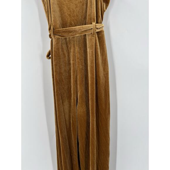 Forever 21 Velvet Jumpsuit Womens Large Gold Velvet Belted Spaghetti Straps - Picture 9 of 15